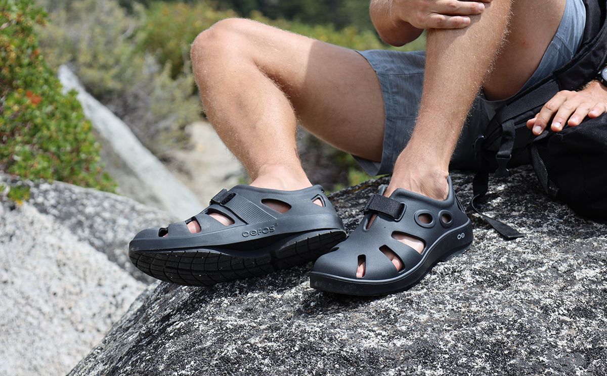 Oofos OOcandoo Sandal Black | 56371-LKTY