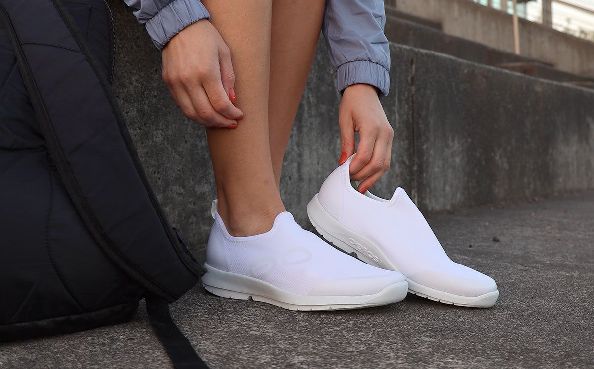 Oofos OOmg Sport Low Shoe White | 78091-QZPB