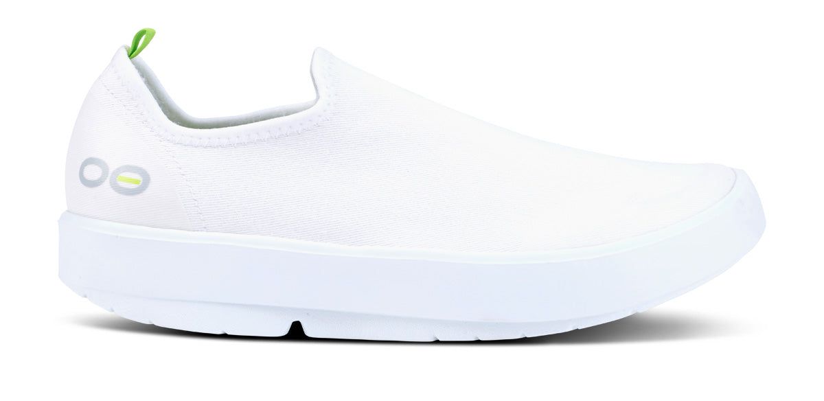 Oofos OOmg eeZee Low Shoe White | 54179-OMZD