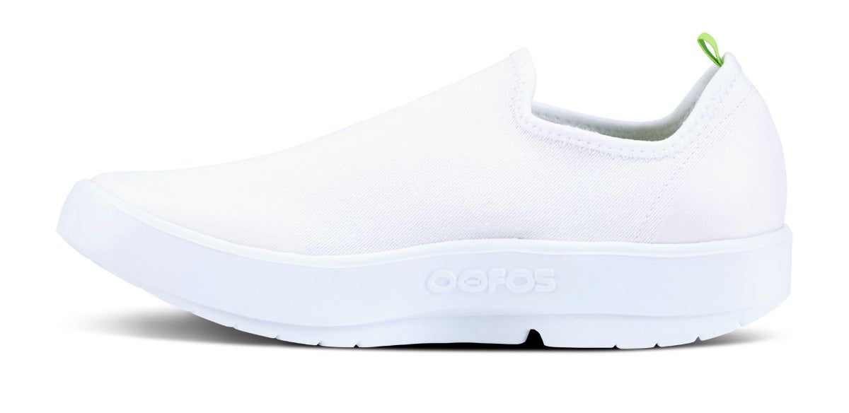 Oofos OOmg eeZee Low Shoe White | 54179-OMZD